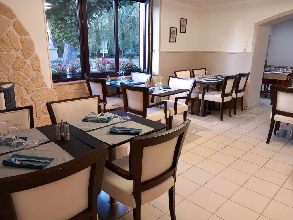 Salle Les marroniers